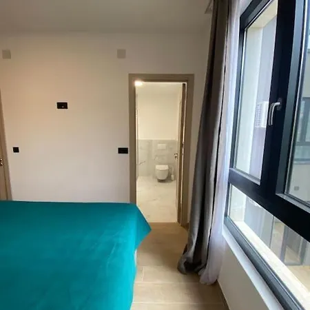 Apartment Modern 2br In Rafailovici - Near The