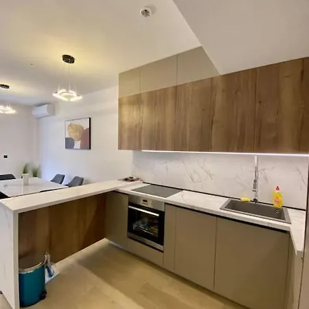 Apartment Modern 2br In Rafailovici - Near The Budva