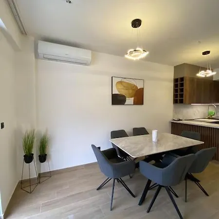 Apartment Modern 2br In Rafailovici - Near The