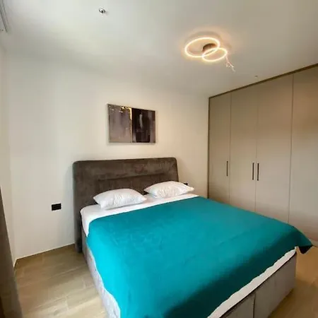 Apartment Modern 2br In Rafailovici - Near The *